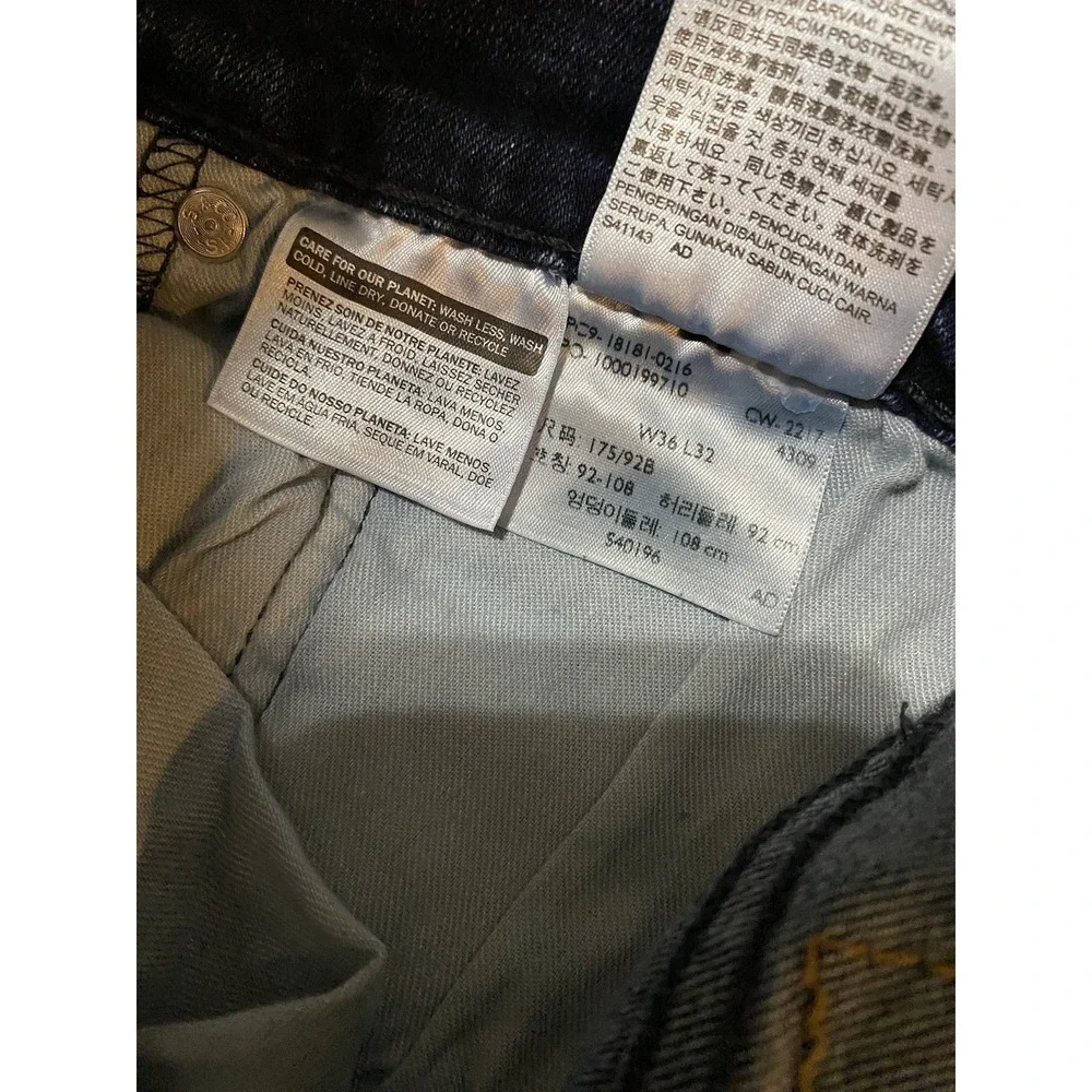 Levis new tags